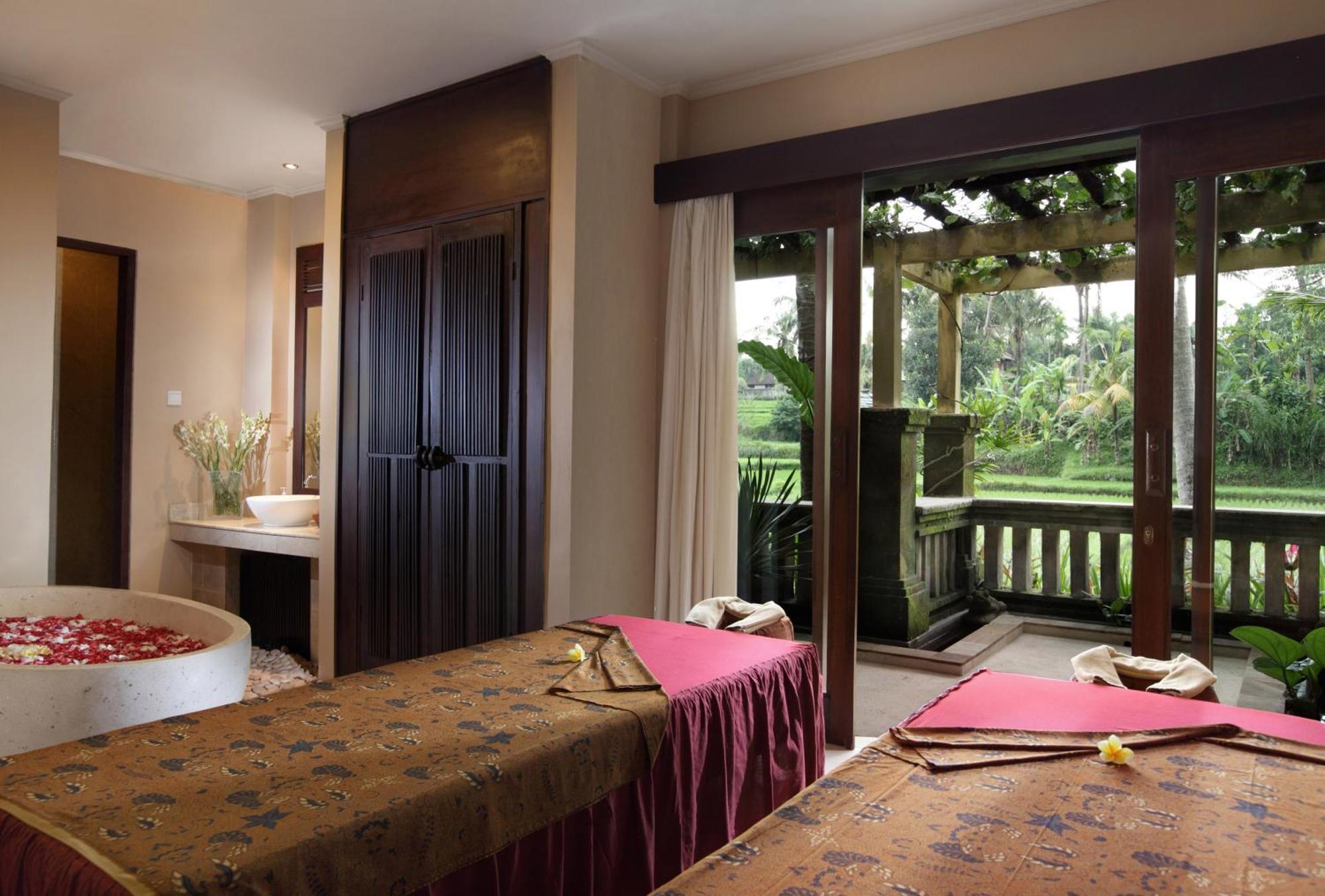 The Ubud Village Resort & Spa Exterior photo